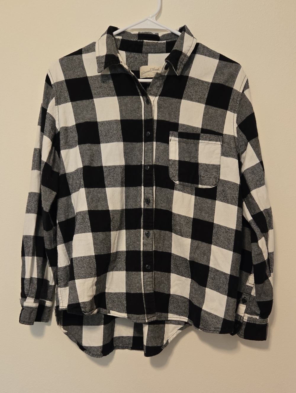 Universal Threads Women's Medium Black & White Flannel Button Down 100% Cotton